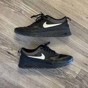 Black Nike womens